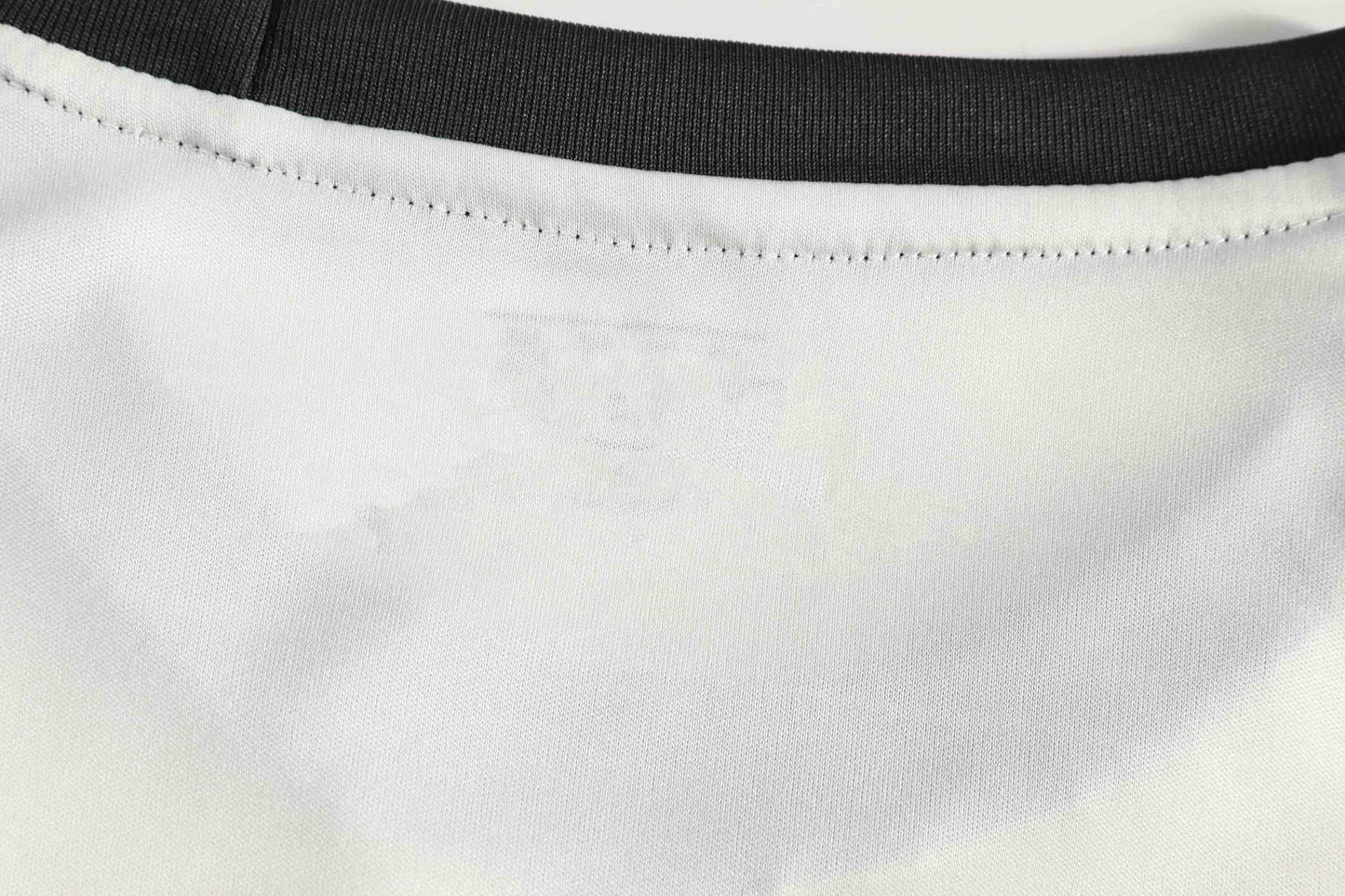 MUTD white