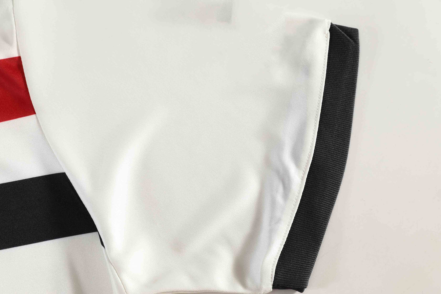 MUTD white