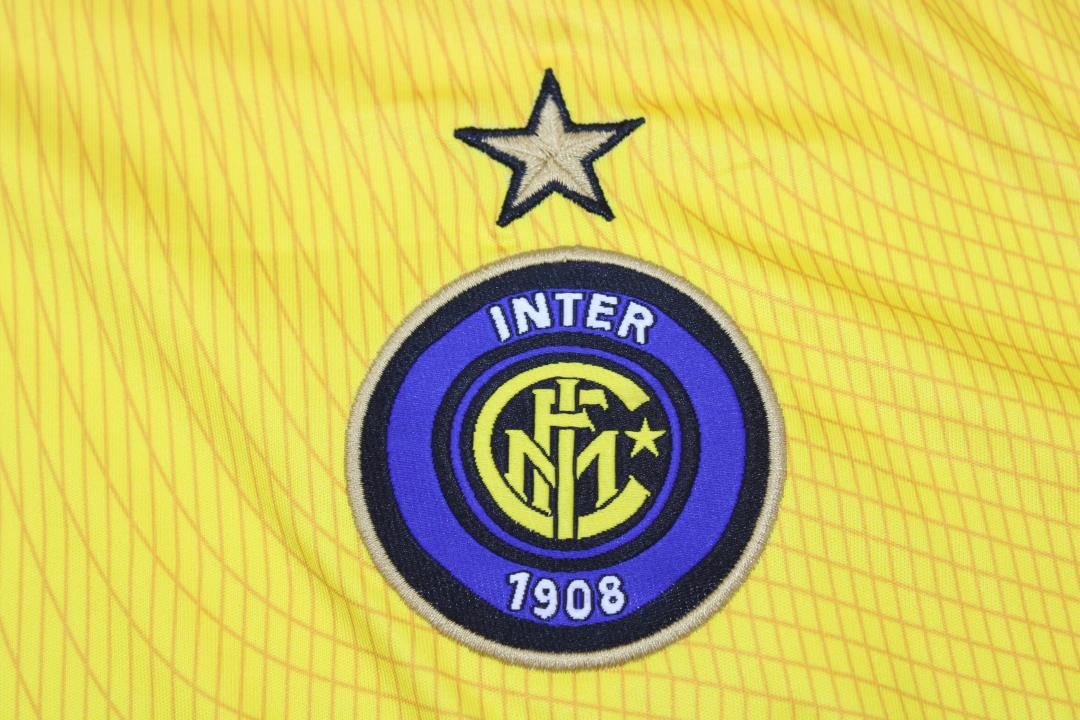 Inter 02-03 third