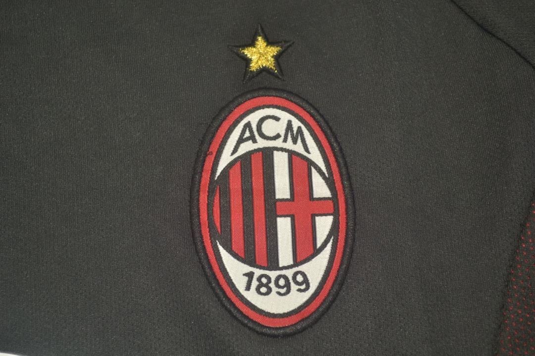 Milan 02-03 away